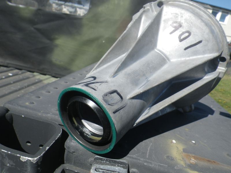 Gehäuseteil Verteilergetriebe NP208 CUCV M1009 + M1008