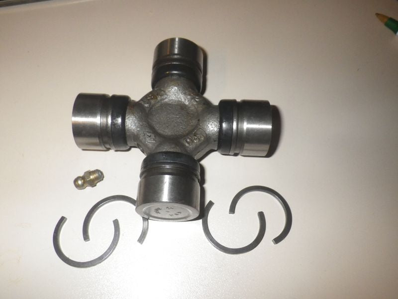 Kreuzgelenk Antriebswelle vorne + hinten CUCV Chevy K5 + K30