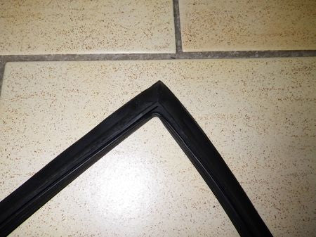 Dichtung Fenster Front M35, M52, M800 Serie, REO, 2,5 und 5 ton Trucks