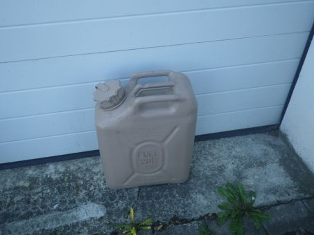 US Kraftstoffkanister 20 Liter Kunststoff Sand