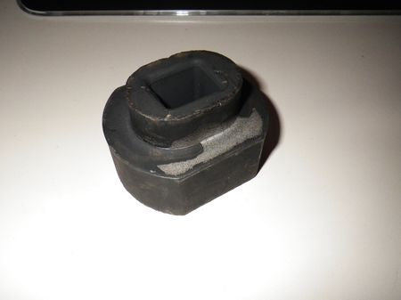 Silentblock Karosserie oben HMMWV M998, US ARMY