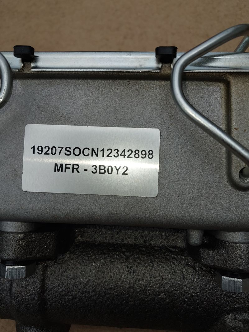 Hauptbremszylinder 12K HMMWV A2