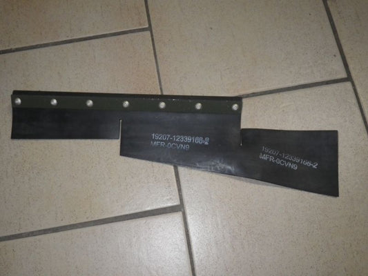 Luftleitgummi neben Lüfter rechts, HMMWV M998