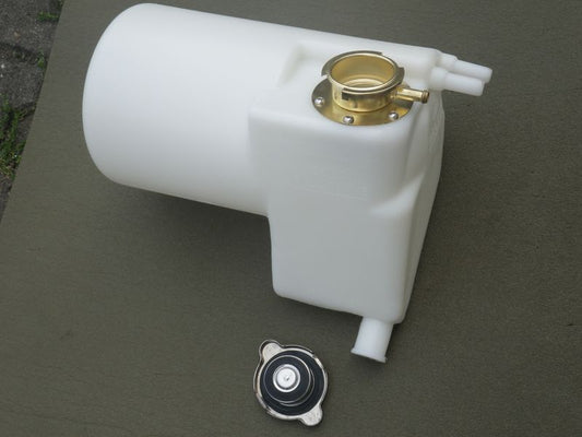 Ausgleichsbehälter Kühlflüssigkeit HMMWV