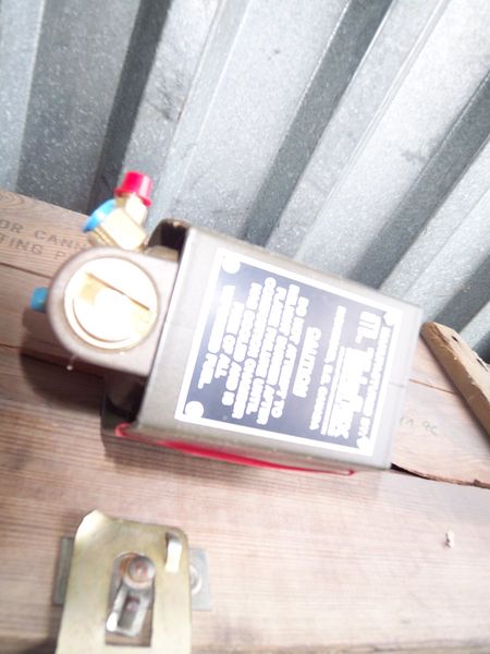 Regler Ölbrenner M1941 Potbelly Stove, Zeltofen