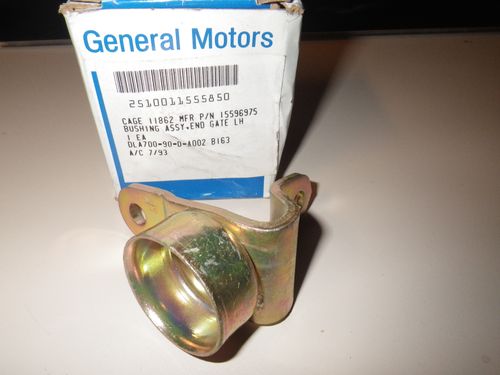 Lagerbuchse Heckklappe M1008 Chevy Pickup US ARMY