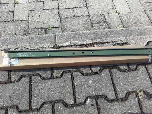 Fensterrahmen oben mit Scharnier M35, M800, M52