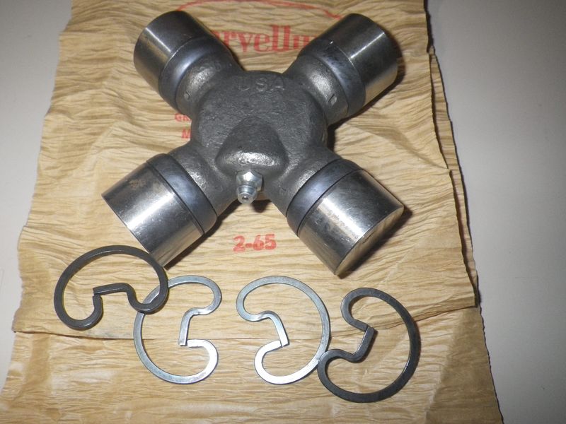 Kreuzgelenk Kardanwelle vorne und hinten M35A2 REO