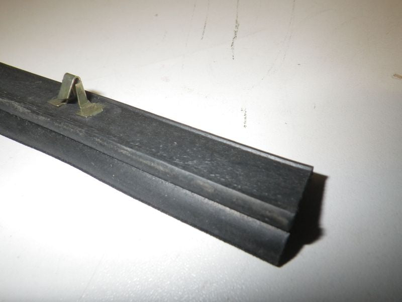 Dichtleiste Fensterschacht Türe M-Serie Trucks M35, M52, M800, M900 Serie