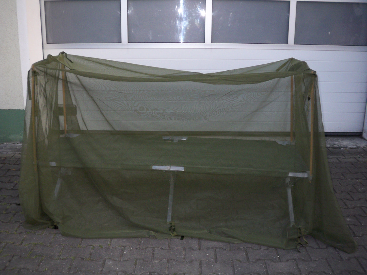 Holzstangen Satz für Moskitonetz am Feldbett US ARMY