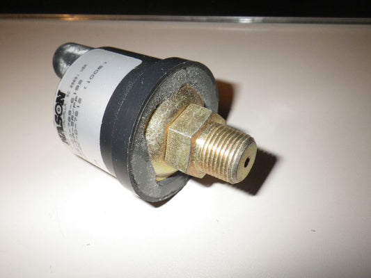 Bremslichtschalter M-Serie Trucks 2,5 ton + 5Ton