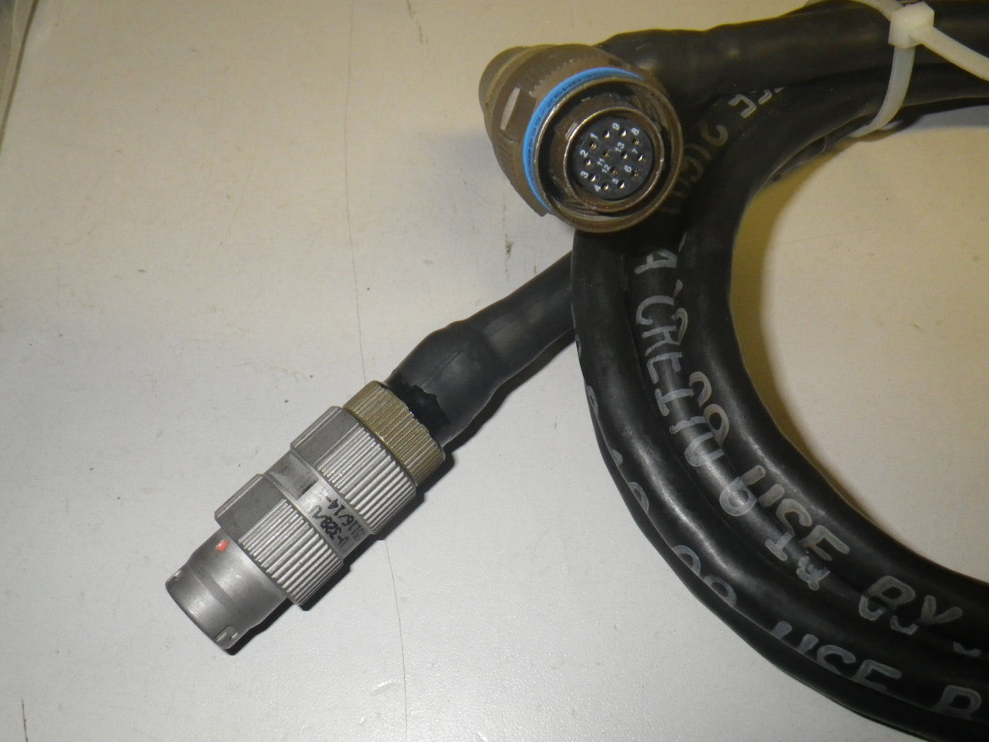 Kabel W4 Blue Force Tracker (BFT), CPU zu Intercom und Headset 881270-2