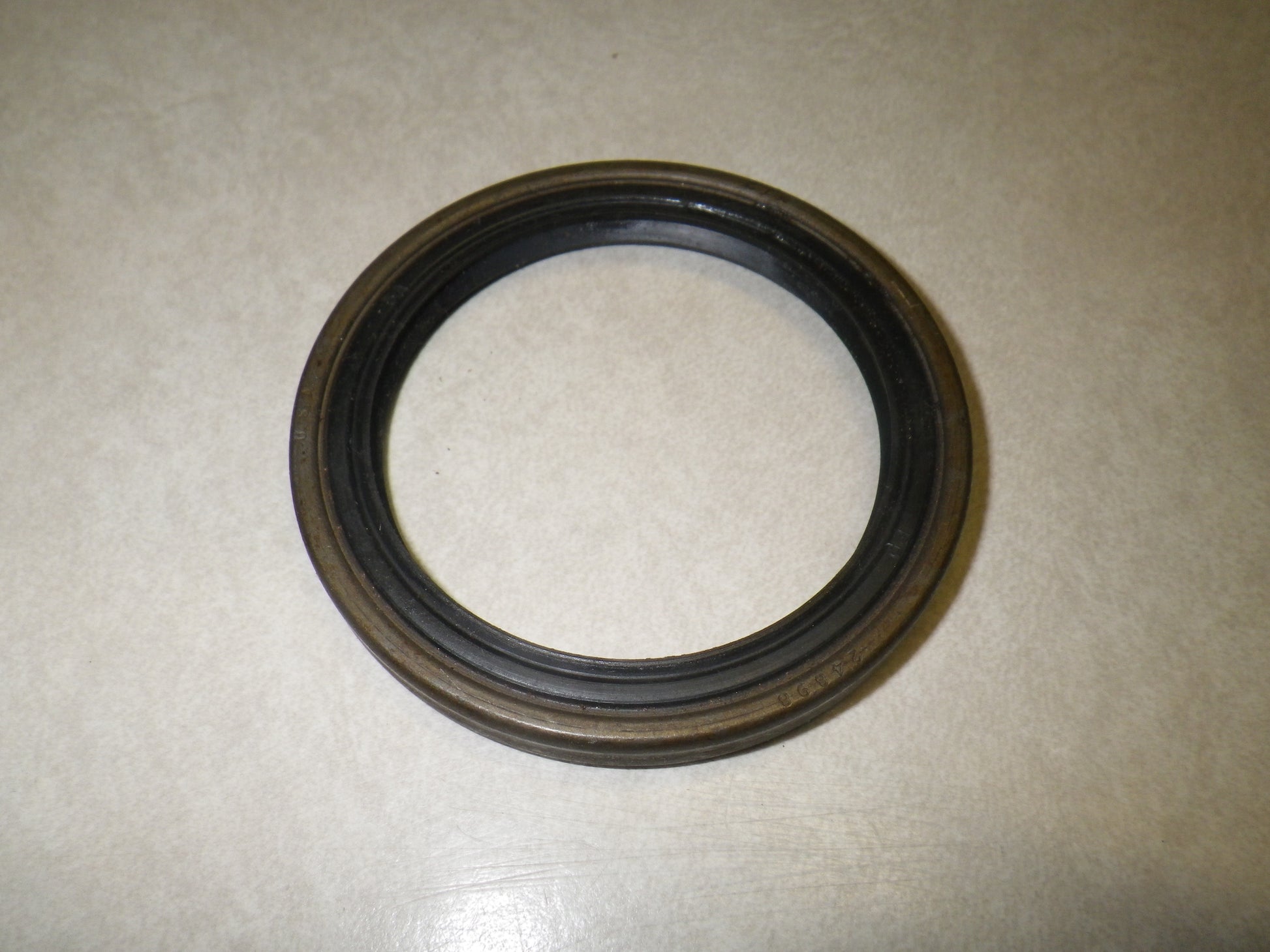 5330-01-086-3506, m1009, k5 seal front axle
