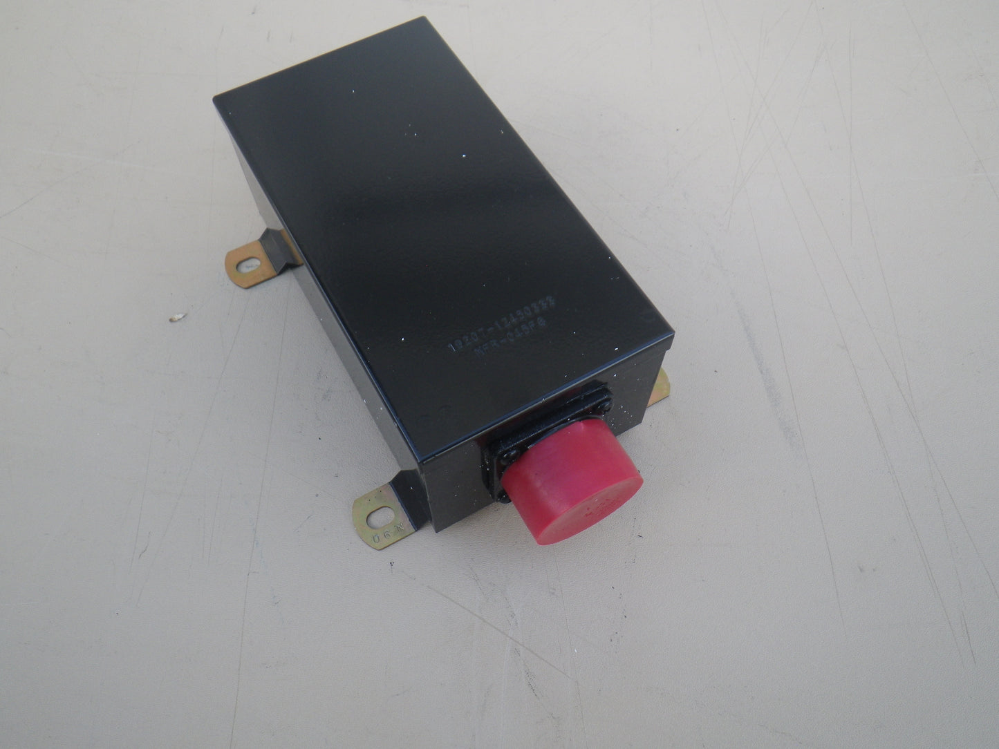  6110-01-444-2546 controlbox M939 t5ton truck, 12450333