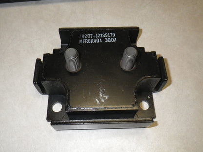  5342-01-189-9982, Motorlager HMMWV mount resilent