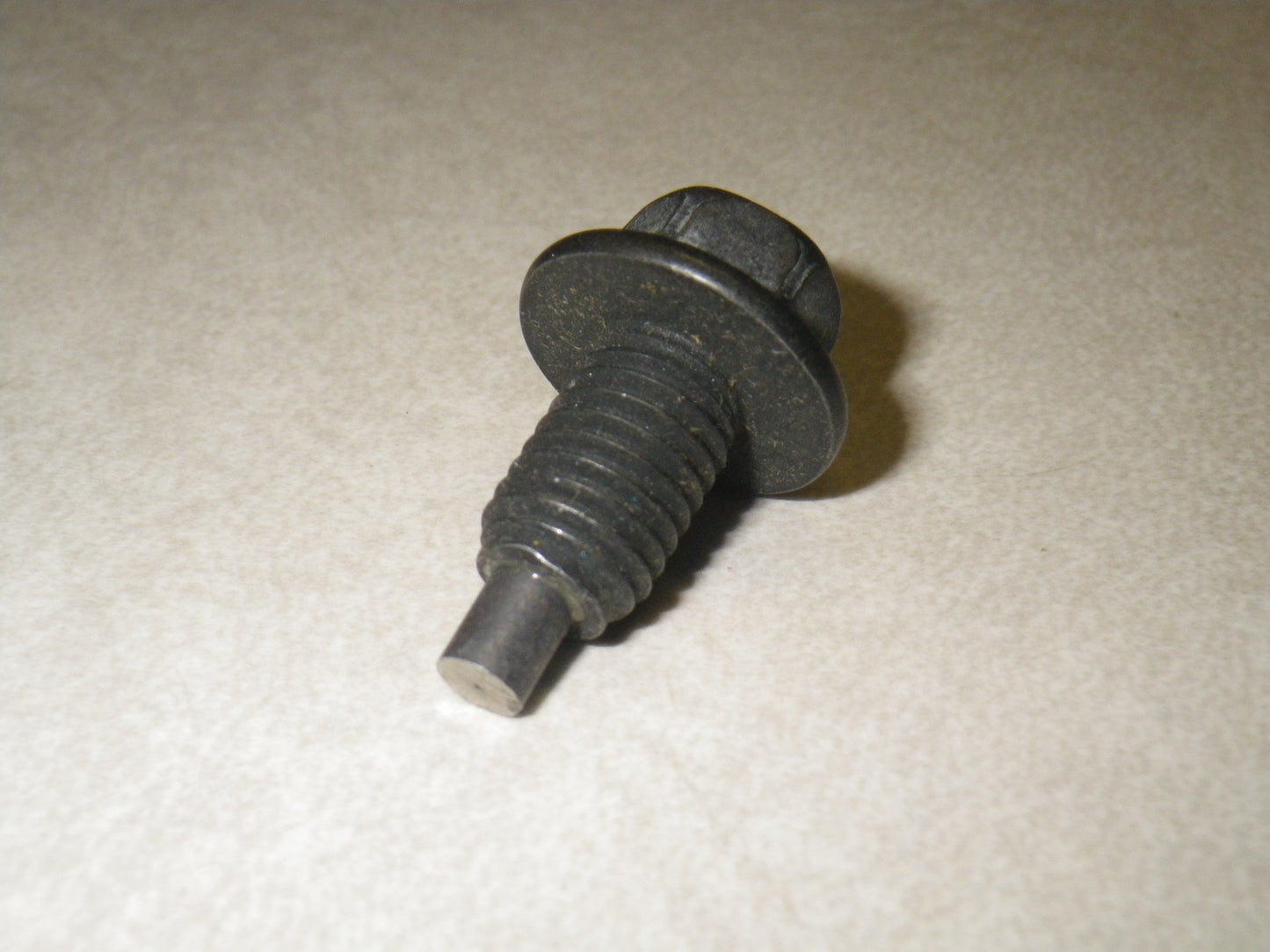 8675529 drain plug HMMWV 4L80e automatic transmission
