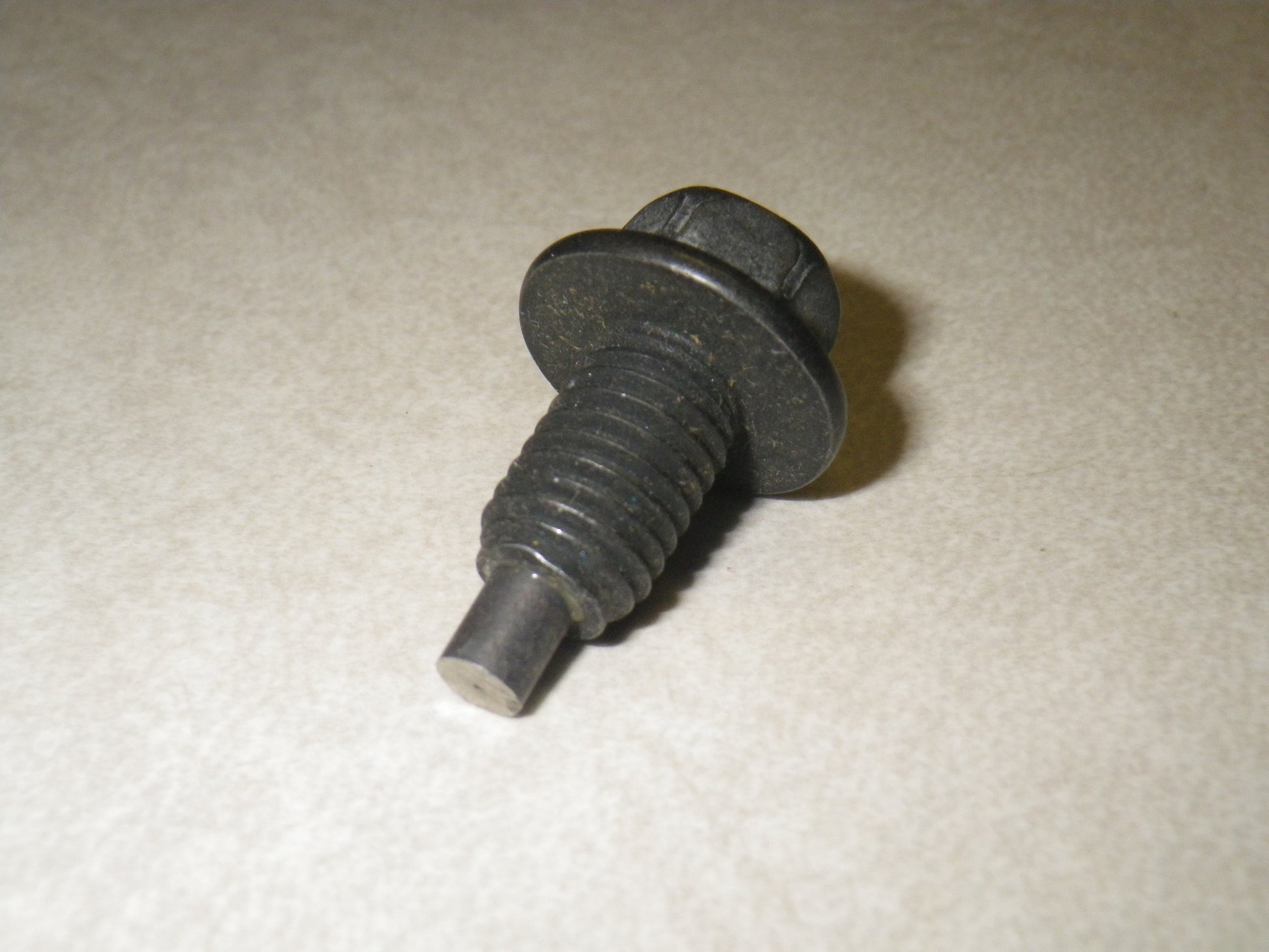 8675529 drain plug HMMWV 4L80e automatic transmission
