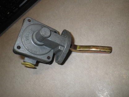 Benzinpumpe 2910-00-545-1780, Fuel pump US army