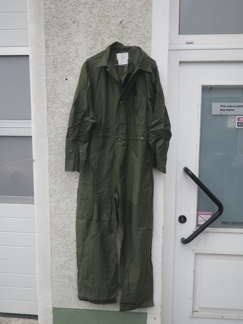 Coverall Mechanics MEDIUM, oliv, NEU