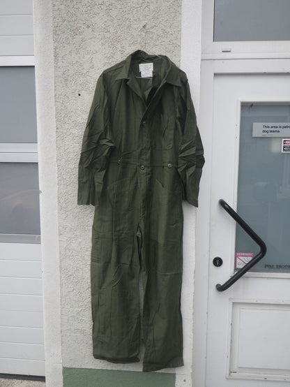 Coverall Mechanics MEDIUM, oliv, NEU