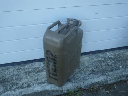 US Kraftstoffkanister 20 Liter Kunststoff Grün