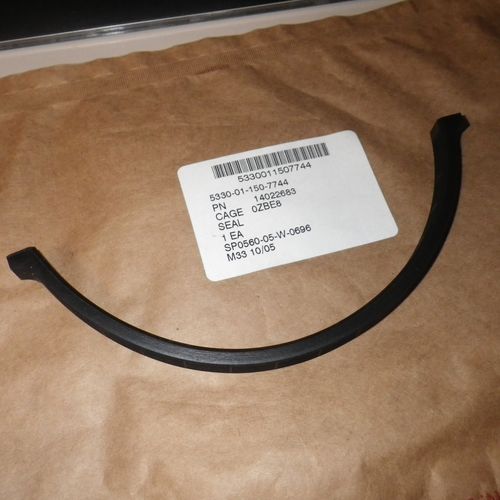 Ölwannendichtung hinten 6,2 Liter Motor HMMWV