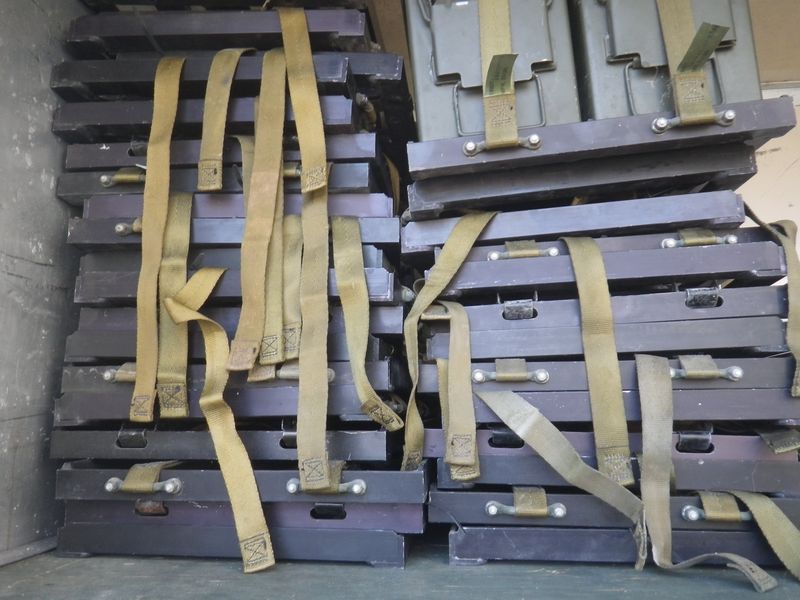 Halter  für Munitionsboxen, HMMWV, M998