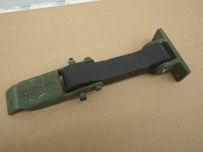 Motorhaubenverschluss komplett HMMWV M998