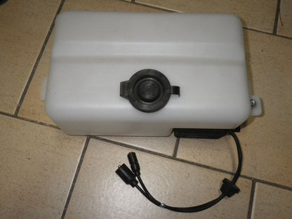 Wischwasserbehälter mit Pumpe HMMWV M998