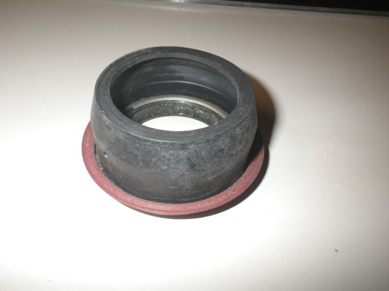 Dichtring mit Manschette Verteilergetriebe NP242 hinten HMMWV