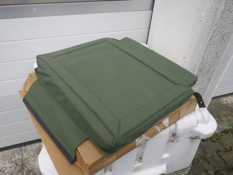 Sitzkissen Fahrer unten HMMWV M998