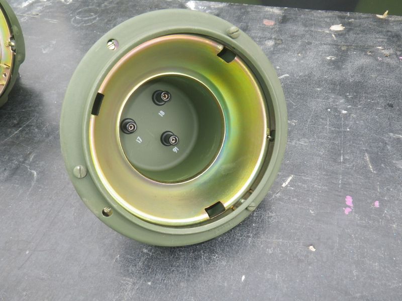 Scheinwerfergehäuse M-Serie  HMMWV, M151, M35; M561, M939  ect.