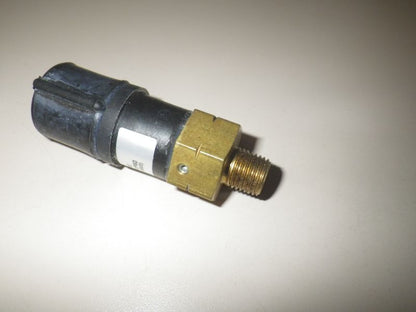 Öldruckschalter safety switch Ford MUTT M151 A1