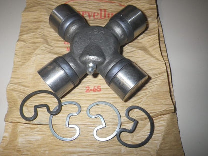 Kreuzgelenk Kardanwelle vorne und hinten M35A2 REO