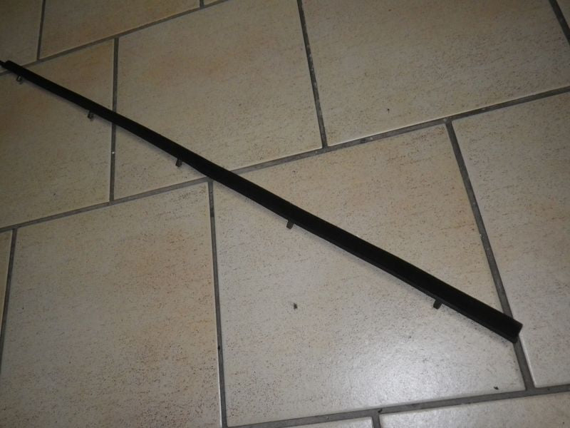 Dichtleiste Fensterschacht Türe M-Serie Trucks M35, M52, M800, M900 Serie
