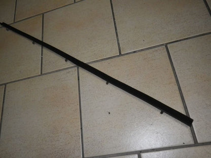 Dichtleiste Fensterschacht Türe M-Serie Trucks M35, M52, M800, M900 Serie