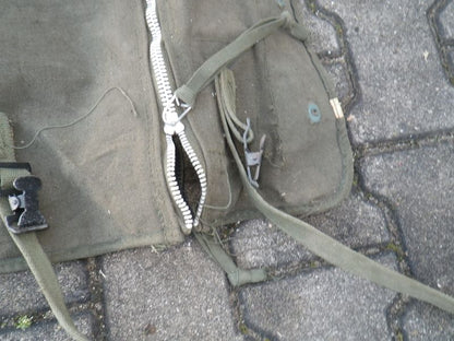 M718 Ambulance Verdeck links CANVAS