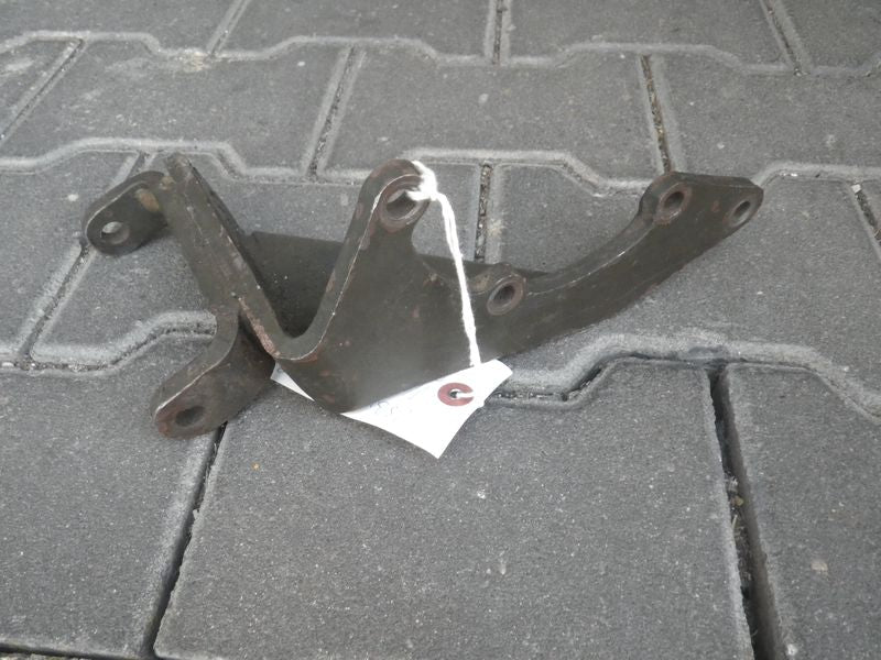 Halterung Servopumpe M800 + M900 serie 5ton Truck