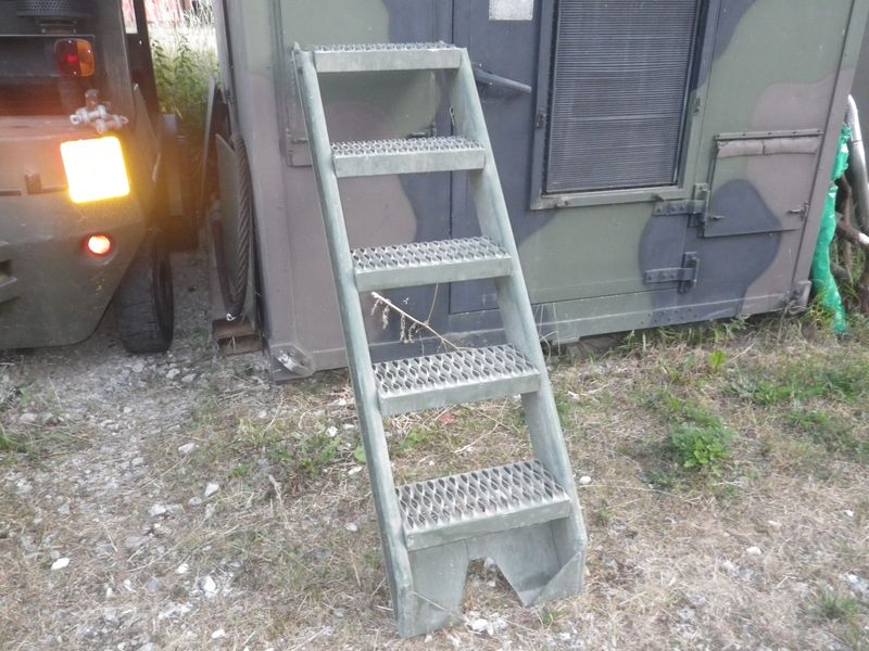 Alu Leiter 5 Stufen für M934 + M820 Truck Expansible Van