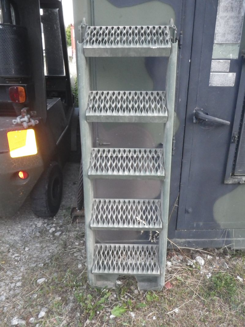 Alu Leiter 5 Stufen für M934 + M820 Truck Expansible Van