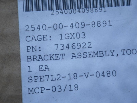 Werkzeughalter M-Serie Fahrzeuge, Oliv, CARC grün, CARC Desert