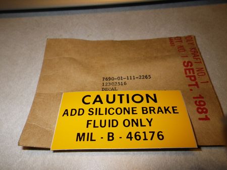 Aufkleber "Brake Fluid Silicone" M-Serie Fahrzeuge, US ARMY 