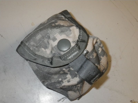 MOLLE II hand grenade pouch ACU  UCP 